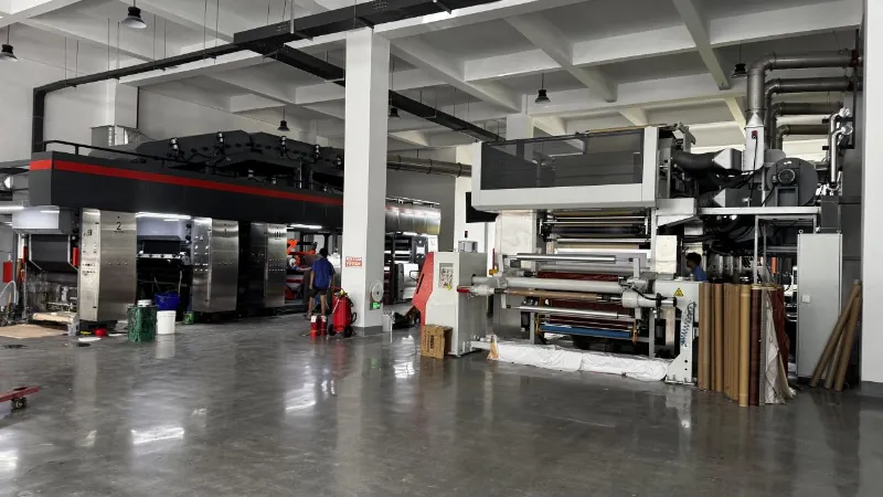 Industria metatzetik diseinu globalera, ez al da zehazki Future Colors-en dekorazio-filmen garapen-bidea?